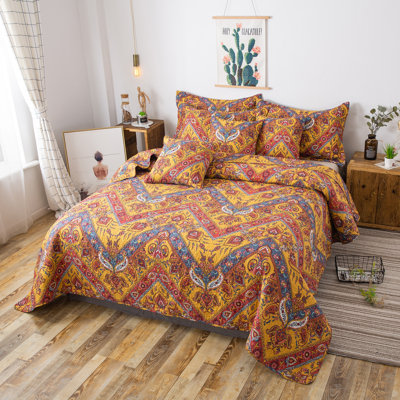 Farmhouse / Country Polyester Paisley Quilt