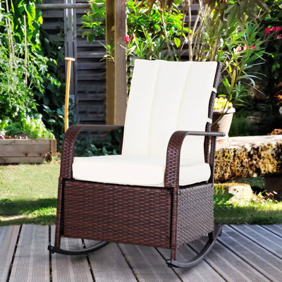 Chaise berçante d'extérieur en osier Outsunny (excluant la table)
