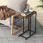 Table d'appoint industrielle en forme de C avec structure en métal robuste-576507257