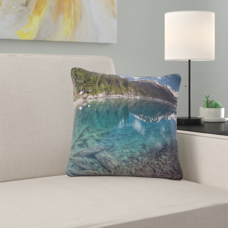 Coussin Waters and Mountains, 16 po x 16 po, Coussin décoratif