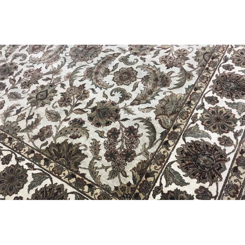 Tapis brun de haute qualité noué à la main