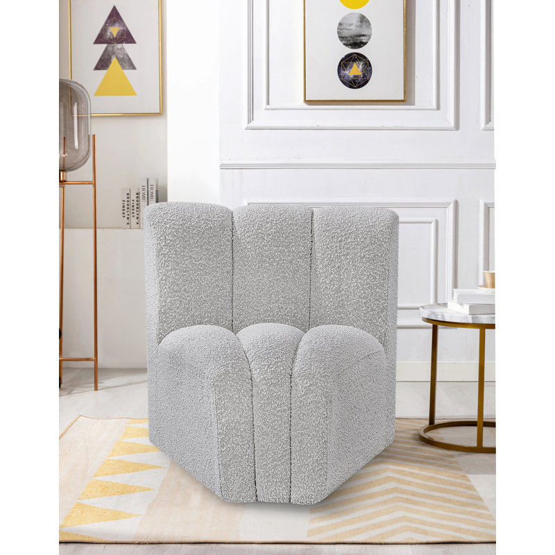 Chaise d'appoint rembourrée Iyahna, Tissu gris bouclé