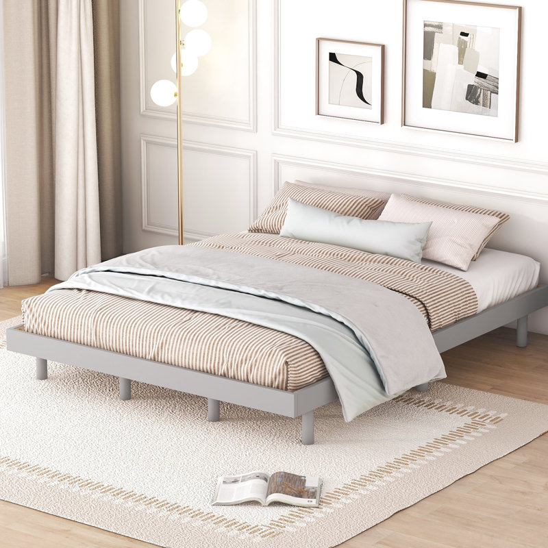 Grand lit gris avec plateforme flottante moderne - Durabilité et stabilité accrues