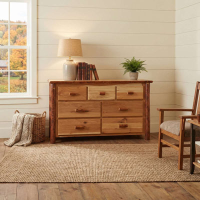 Commode à sept tiroirs Fireside Lodge Hickory Log - cognac - ligne Premium