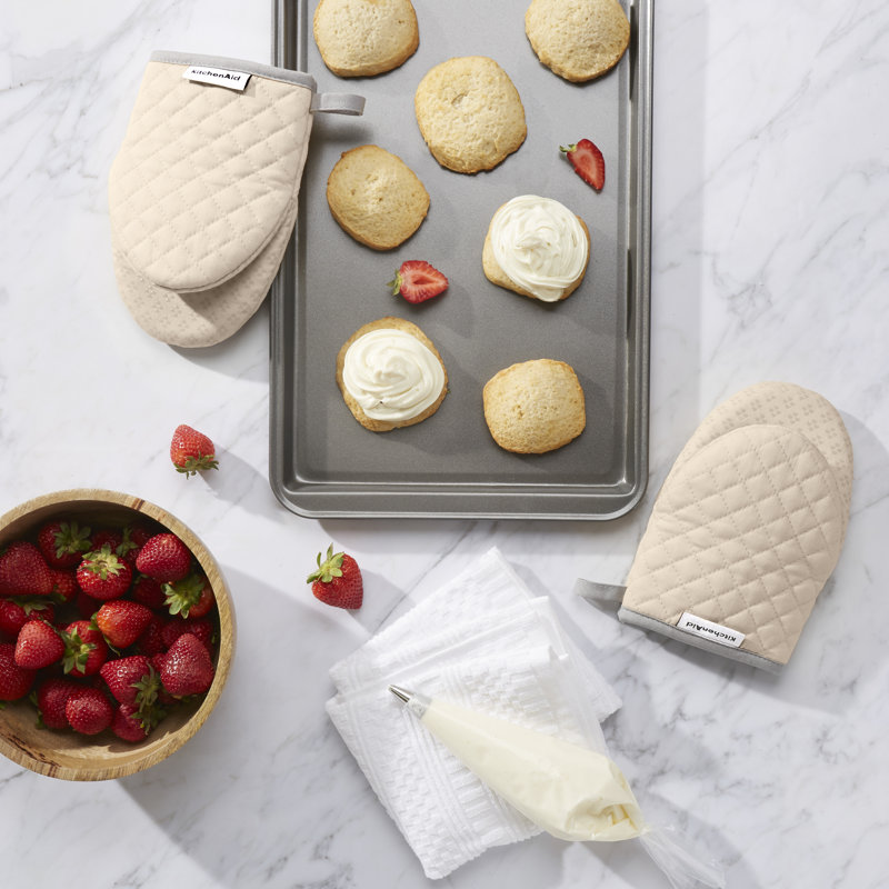 KitchenAid Asteroid Solid Textured Mini Oven Mitt, Tan