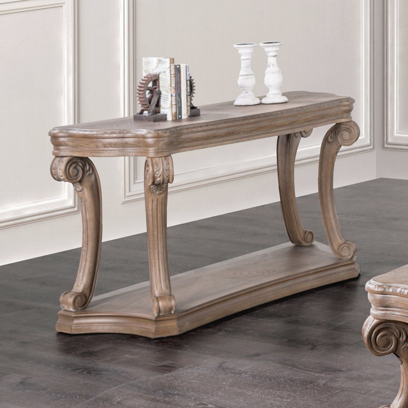 Grande table ouverte de style canapé