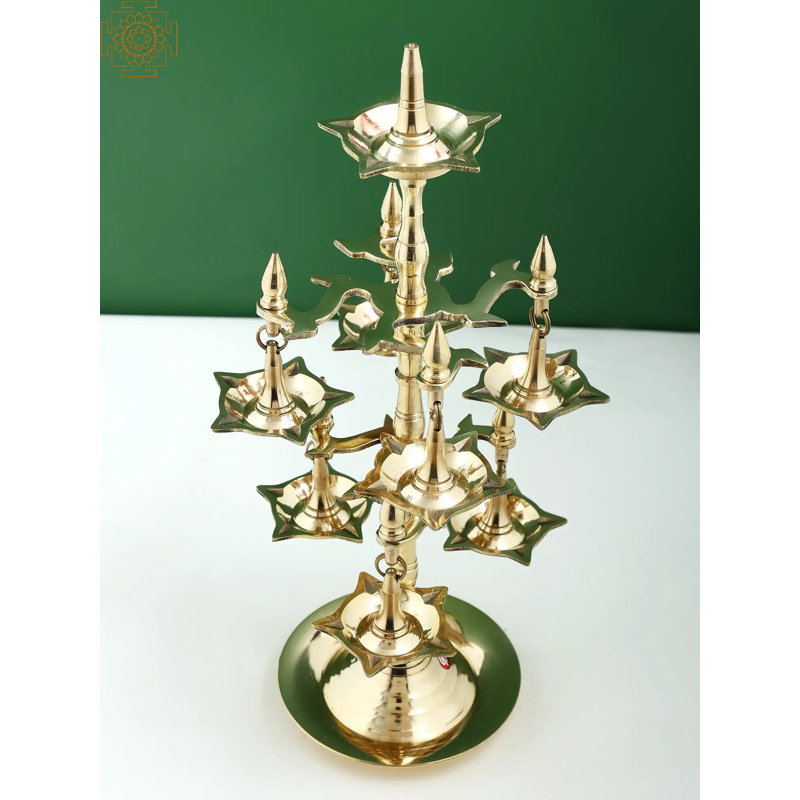 Lampe à huile en laiton multicouche faite à la main de 13 pouces Aarti Diya - Ashtothira Deepam, lumière rituelle sacrée à niveaux pour Puja, temple ou décor spirituel