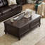 Table basse de style américain.