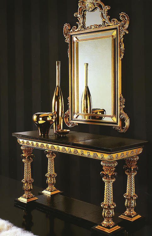 Traditional Accent Mirror