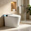 Toilette allongée intelligente avec bidet intégré, ouverture / fermeture automatique, capteur de pied et technologie de bouclier en mousse