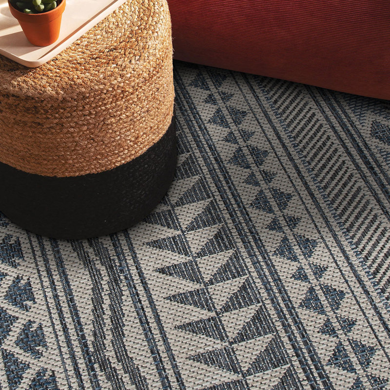 Ragin Geometric Cream/Gray/Blue Area Rug, Rectangle 7'10" x 10'
