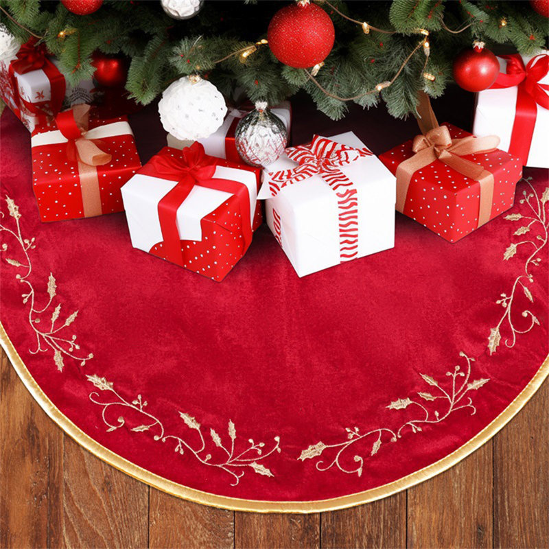 Décoration de Noël avec jupe d'arbre de Noël à feuilles rouges, A