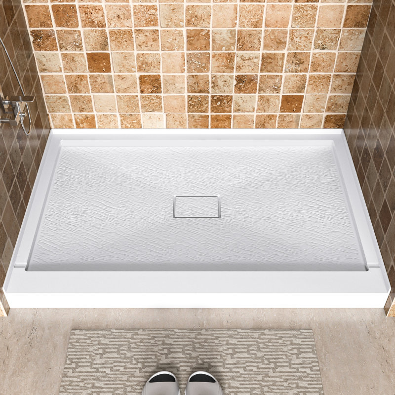 Base de panneau de douche à simple seuil de 48 po x P 32 po à surface solide avec couvercle de bonde inclus, blanc, bonde centrale
