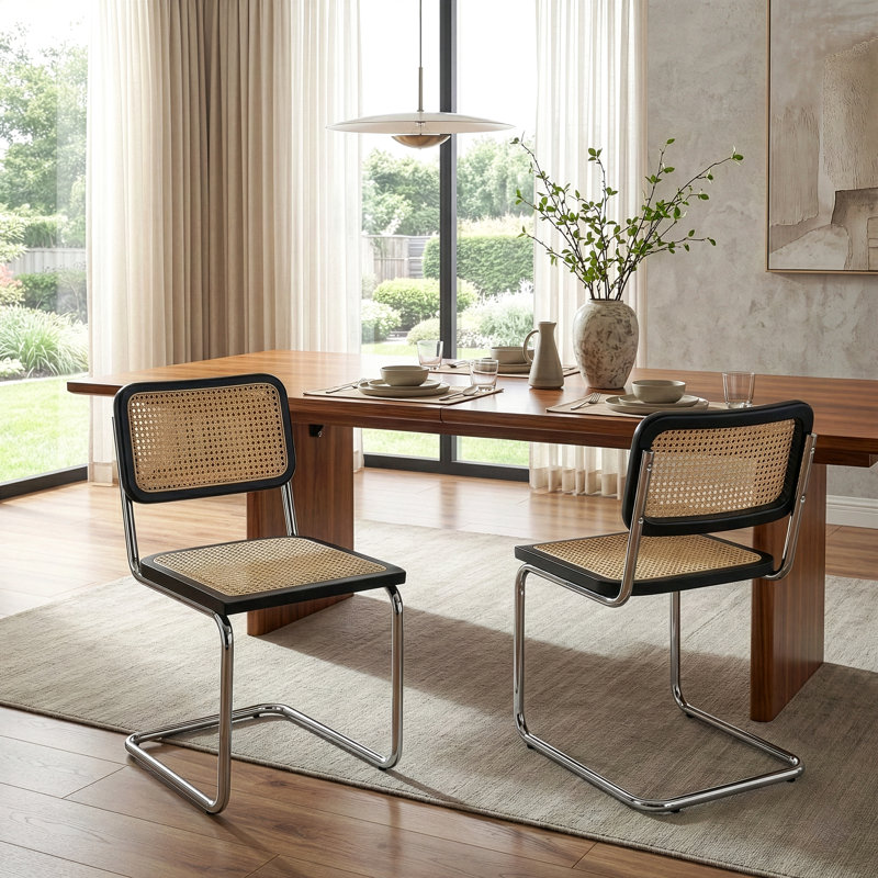 Chaise Amahni, Noir