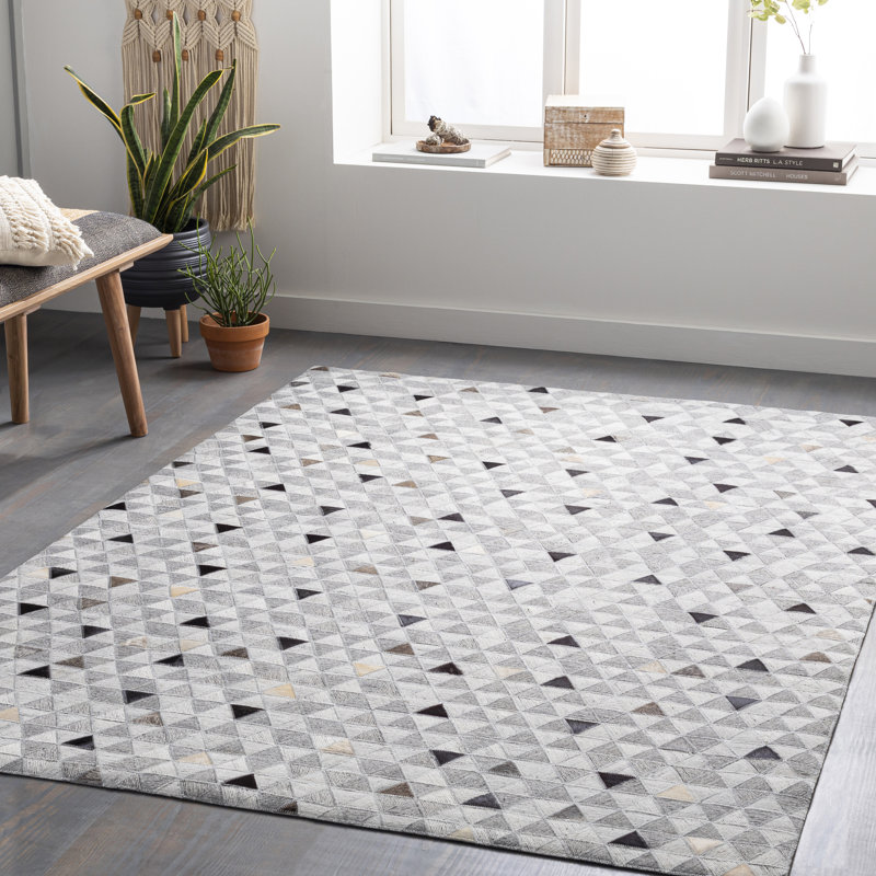 Asbey Geometric Indoor Rug, Rectangle 2' x 3'