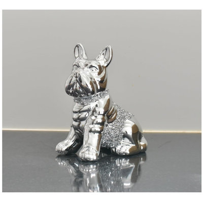 Figurines & Sculptures