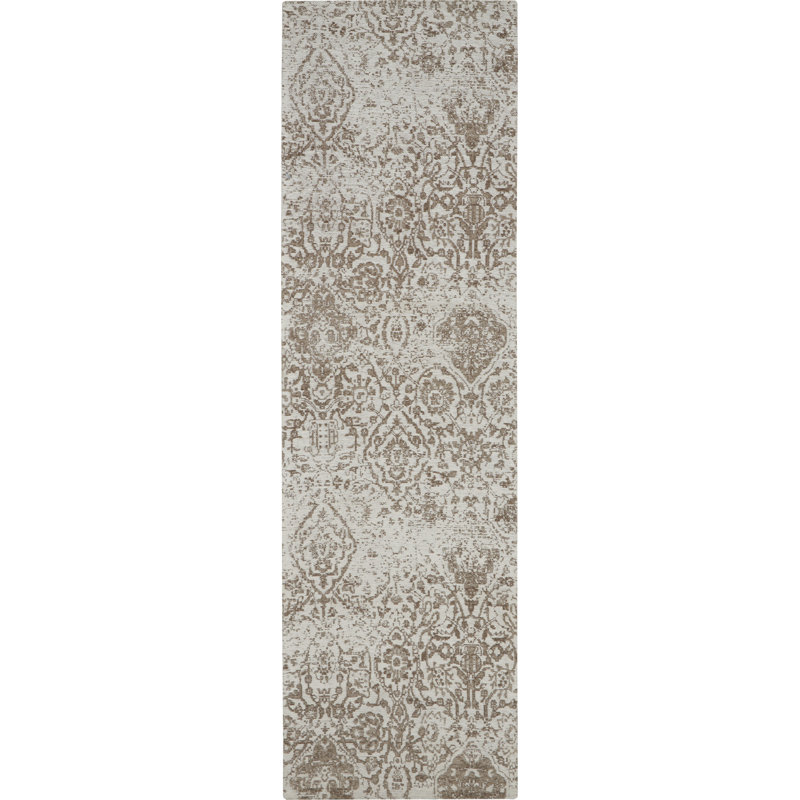 Tapis ivoire / taupe clair / taupe foncé à motif damassé Basham, Tapis de couloir 2 pi 3 po x 7 pi 6 po