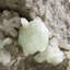 Vert apophyllite multiterminée avec stilbite