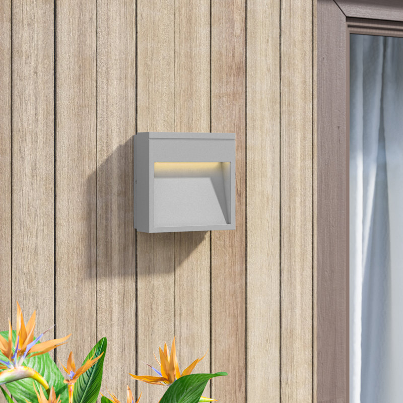 Dale LED Wall Light, Silver