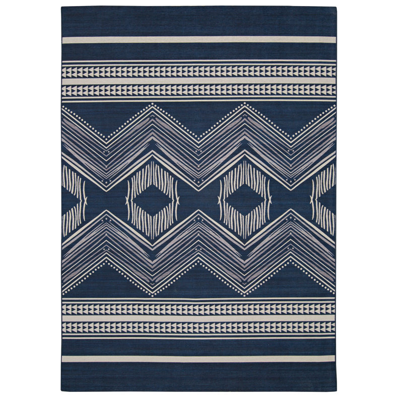 Tapis intérieur / extérieur bleu marine et ivoire Kivett Caliente, Rectangle 5 pi x 7 pi