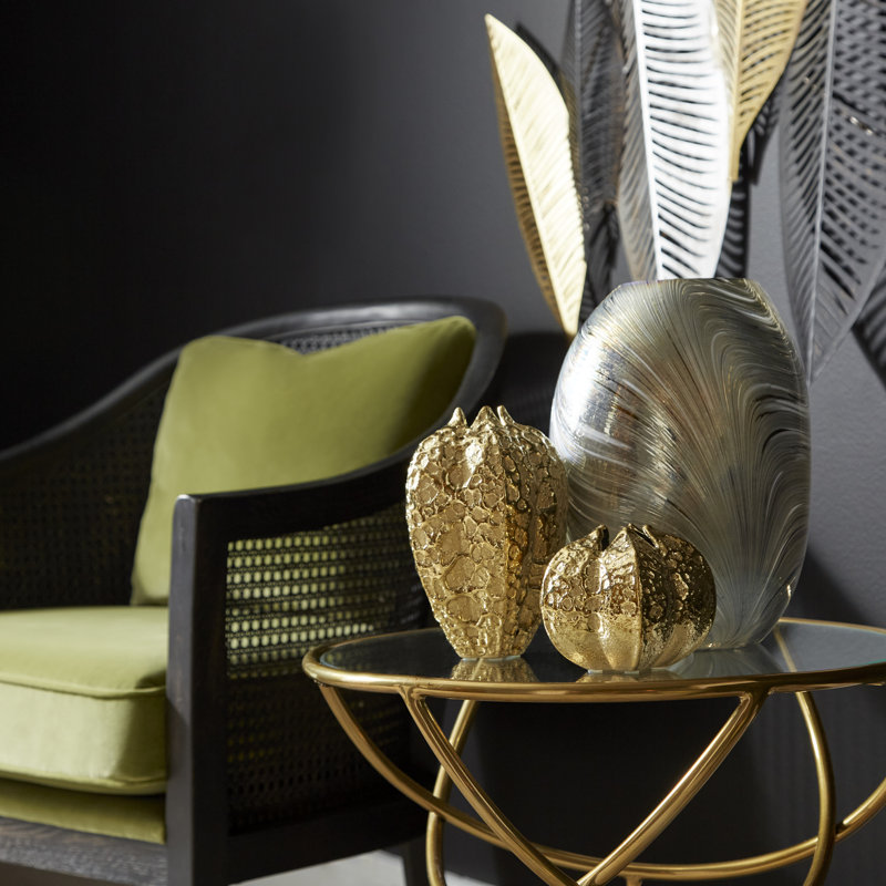 Pores Glass Table Vase