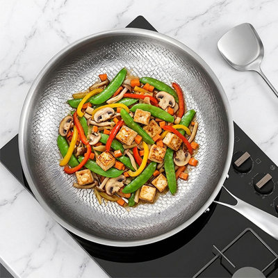 Hammered stainless steel frying pan with lid, 12 inch nonstick deep skillet, induction compatible cookware with stay-cool handle