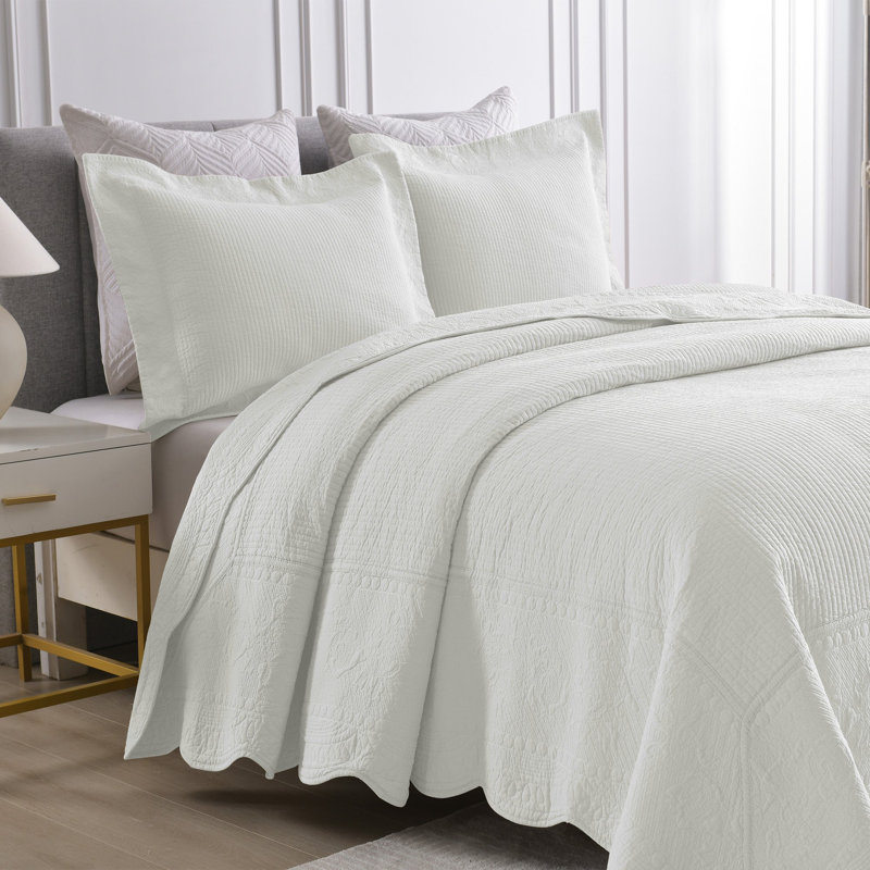 White Cotton Queen Quilt Bedspread Set with Embroidery