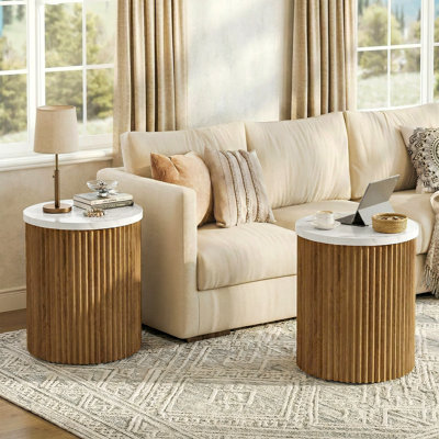 Table d'appoint ronde avec plateau en faux marbre et base cannelée, ensemble de 2