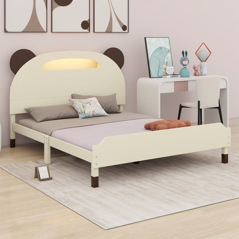 Lit plateforme simple en bois avec tête de lit en forme d'ours Aariella, Double, Crème / noyer