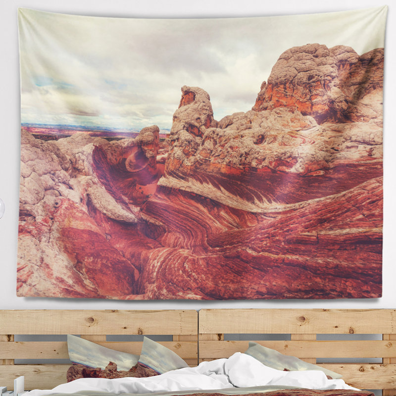Paysage avec vue magnifique sur la tapisserie des falaises de Vermillion, H 68 po x l 80 po