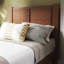 Ensemble de chambre en bois massif Knighten-113878818-113878813