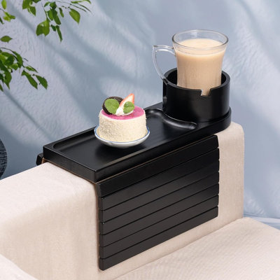 La table en bambou porte-gobelet-canapé s'adapte à la plupart des canapés, le plateau 3-en-1 pour les boissons, le téléphone, la télécommande et les collations, la table avec accoudoirs et le porte-gobelet à 360 ° pour téléphone (noir)