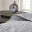 Couvre-lit réversible gris très grand avec matelassage et rembourrage en coton prélavé
