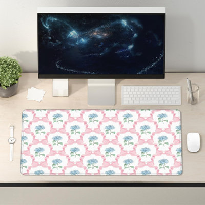 Grand tapis d'hortensia bleu 31,5 po x 15,7 po, coquette tendance avec nœud papillon rose, grand tapis de bureau d'ordinateur pour souris et clavier
