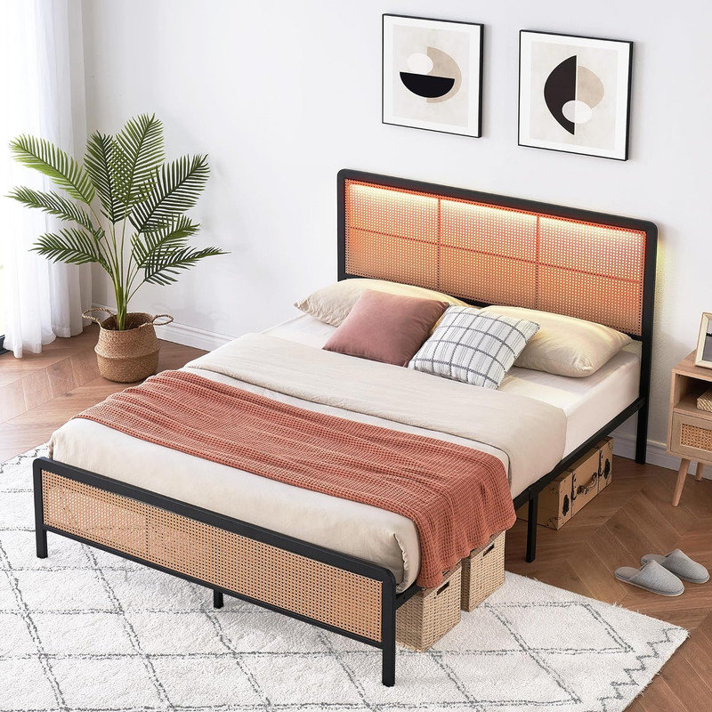 Base de lit plateforme en rotin Bundeena avec tête de lit avec support en lattes d'acier robuste, aucun sommier requis, Noir