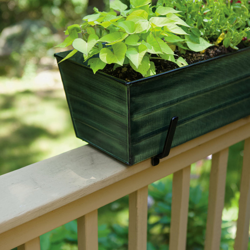 Nyback Metal Planter, Green