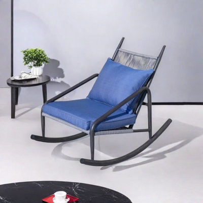 Chaise berçante nordique moderne