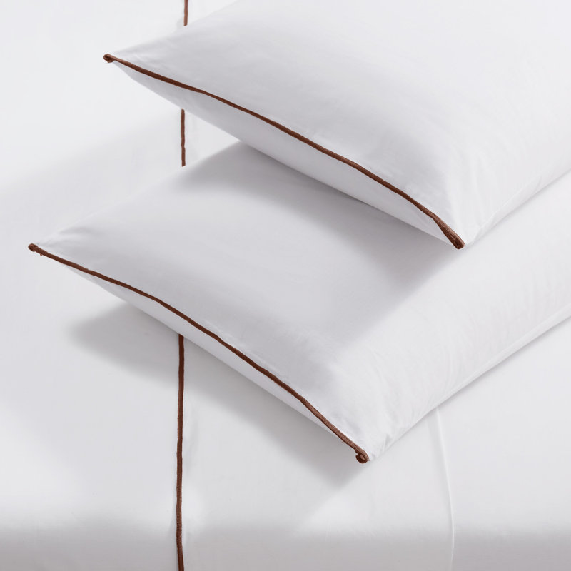 Brooklyn Loom Merrowed Edge 200 Thread Count Percale Sheet Set, King Sheet Set with 2 Pillowcases, White/Brown