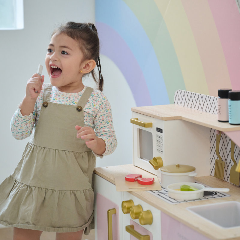 Teamson Kids Little Chef Hampton Wooden Play Kitchen With Ice Dispenser & Sink, Pink