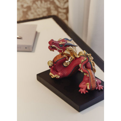 Figurines et sculptures faites à la main