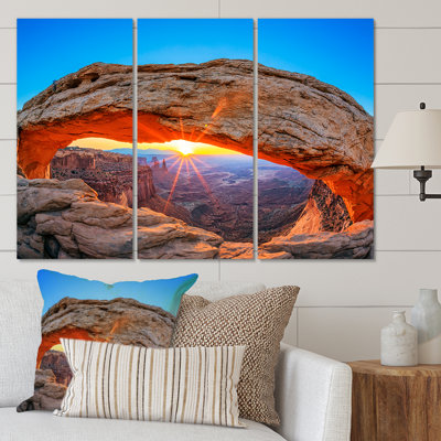 «Sunrise Mesa Arch Canyon In Utah», reproduction sur toile 3 pièces