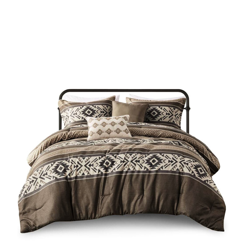 Édredon brun / grand 5 pièces avec coussins rayés à chevrons. Matériau, coussins décoratifs en tissu lavables à la machine et à taches, brun. Tissu, rembourrage,