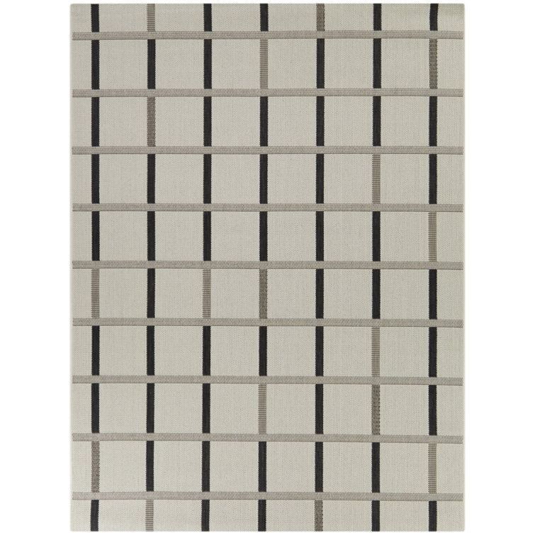 Leyla Rectangle Geometric Machine Woven Polypropylene Indoor / Outdoor Area Rug in Gray/Black