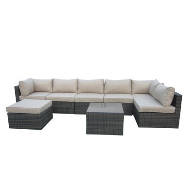 Hallur 7 - Person Conversation Set