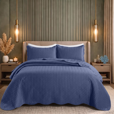 Pre-Washed Lightweight Microfiber Quilt Set
