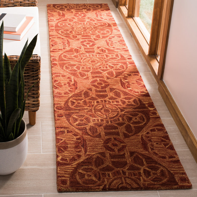 Kouerga Hand Tufted Wool/Viscose Floral Rug in Cinnamon, Runner 2'3" x 9'