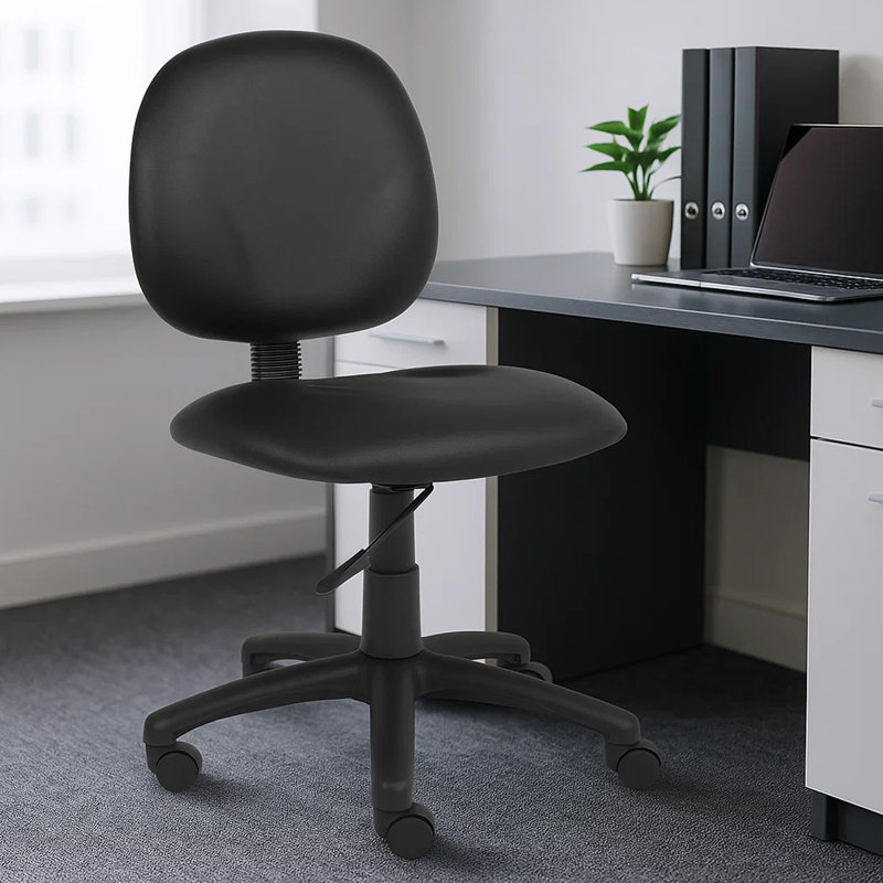 Chaise de bureau pivotante avec dossier profilé, roulettes, vinyle noir Nate