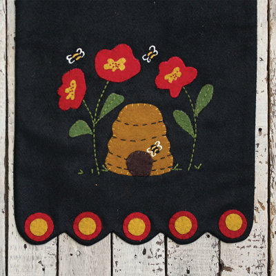 Chemin de table Red Barrel Studio® Bee