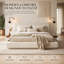 Grand lit plateforme tapissier avec effet flottant et 2 tables d'appoint coulissantes réglables, base de lit nuage moderne, blanc cassé-411473108