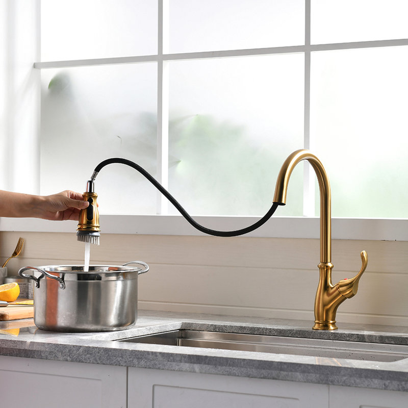 Single Handle Gold Kitchen Faucet With Pull Out - Modern Design For A Sink 1 Hole